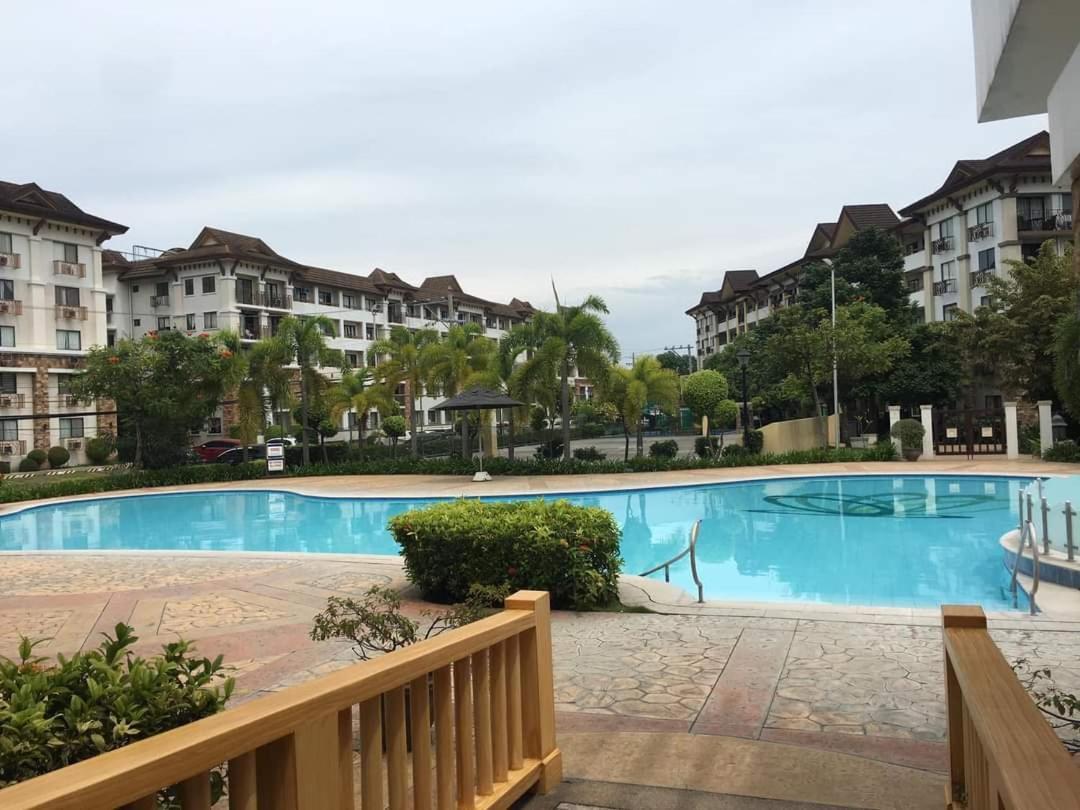 Ri'S One Oasis W Free Pool Back Of Sm City Mall Davao Stadt Exterior foto